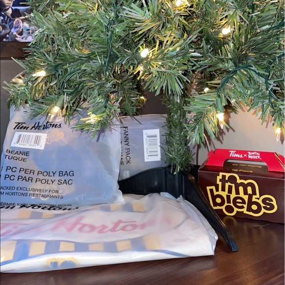 Tim Hortons X Justin Bieber Merch - Picture 1 of 4